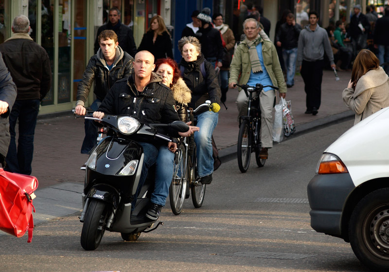 scooter-damstraat.jpg